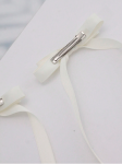 juukseklambrid tüdrukutele, elegantsed juukseklambrid, kreemjas juuksekaunistus, lipsukujulised klambrid, pidulikud juukseaksessuaarid, tüdrukute juukseklambrid, fotosessiooni aksessuaar