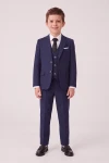 Poiste pidulik komplekt Liam tumesinine – pintsak, vest, püksid ja lips modellil, eestvaade